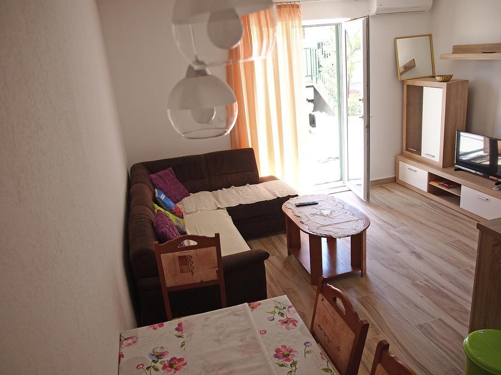 Apartments Pomalo Makarska Exterior foto