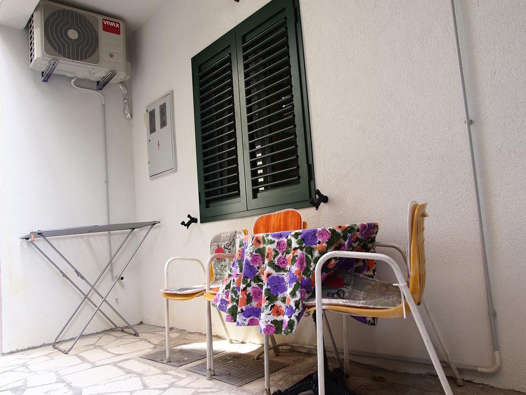 Apartments Pomalo Makarska Exterior foto