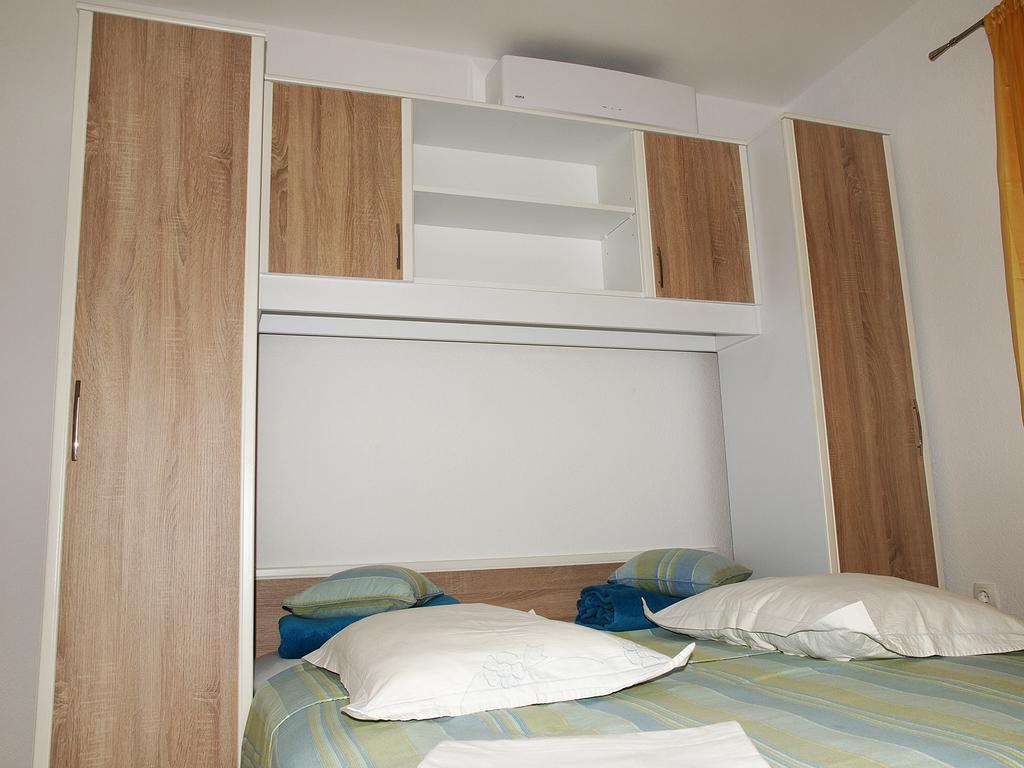 Apartments Pomalo Makarska Exterior foto