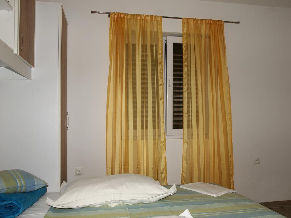 Apartments Pomalo Makarska Exterior foto