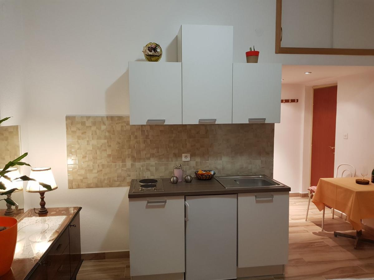 Apartments Pomalo Makarska Exterior foto
